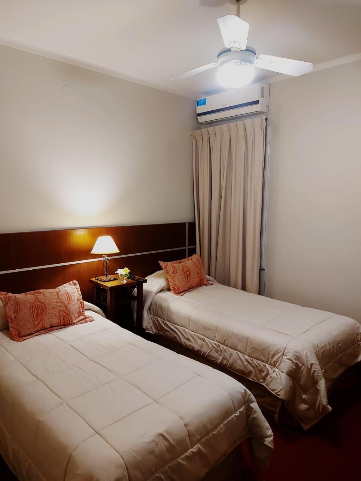 Hotel Ariosto เมนโดซา ภายนอก รูปภาพ